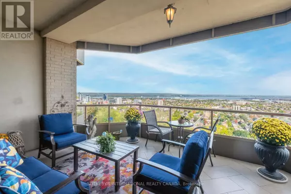 174 Mountain Park AVE #5E, Hamilton (eastmount), ON L8V1A1