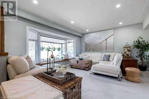 164 DUNDAS STREET E, Hamilton (waterdown), ON L9H7K7