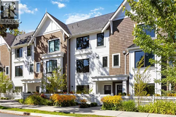 Saanich, BC V8R2P3,1810 Kings RD #10