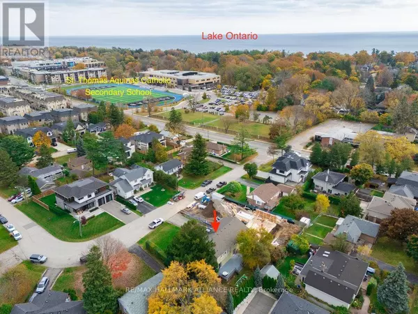 Oakville (old Oakville), ON L6H4S3,192 WANETA DRIVE