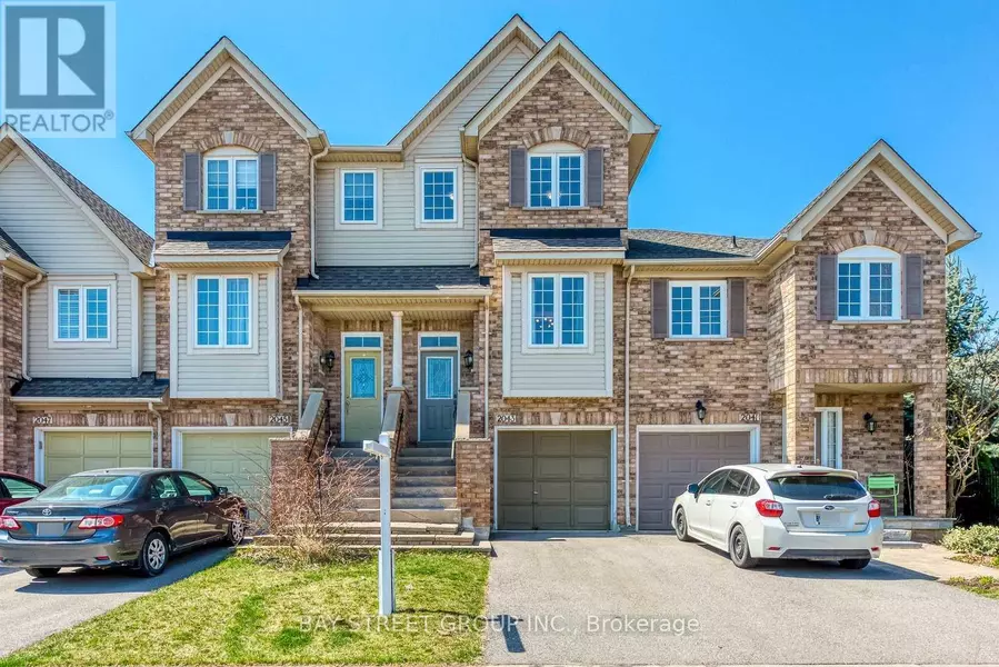 2043 GLENHAMPTON ROAD, Oakville (west Oak Trails), ON L6M3T9