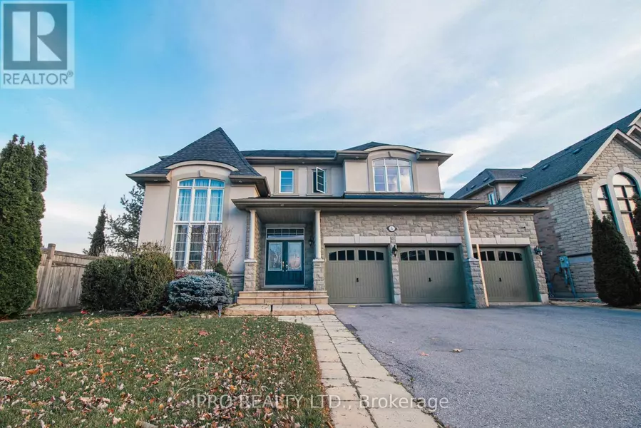 4 QUATRO CRESCENT, Brampton (brampton East), ON L6P2T4