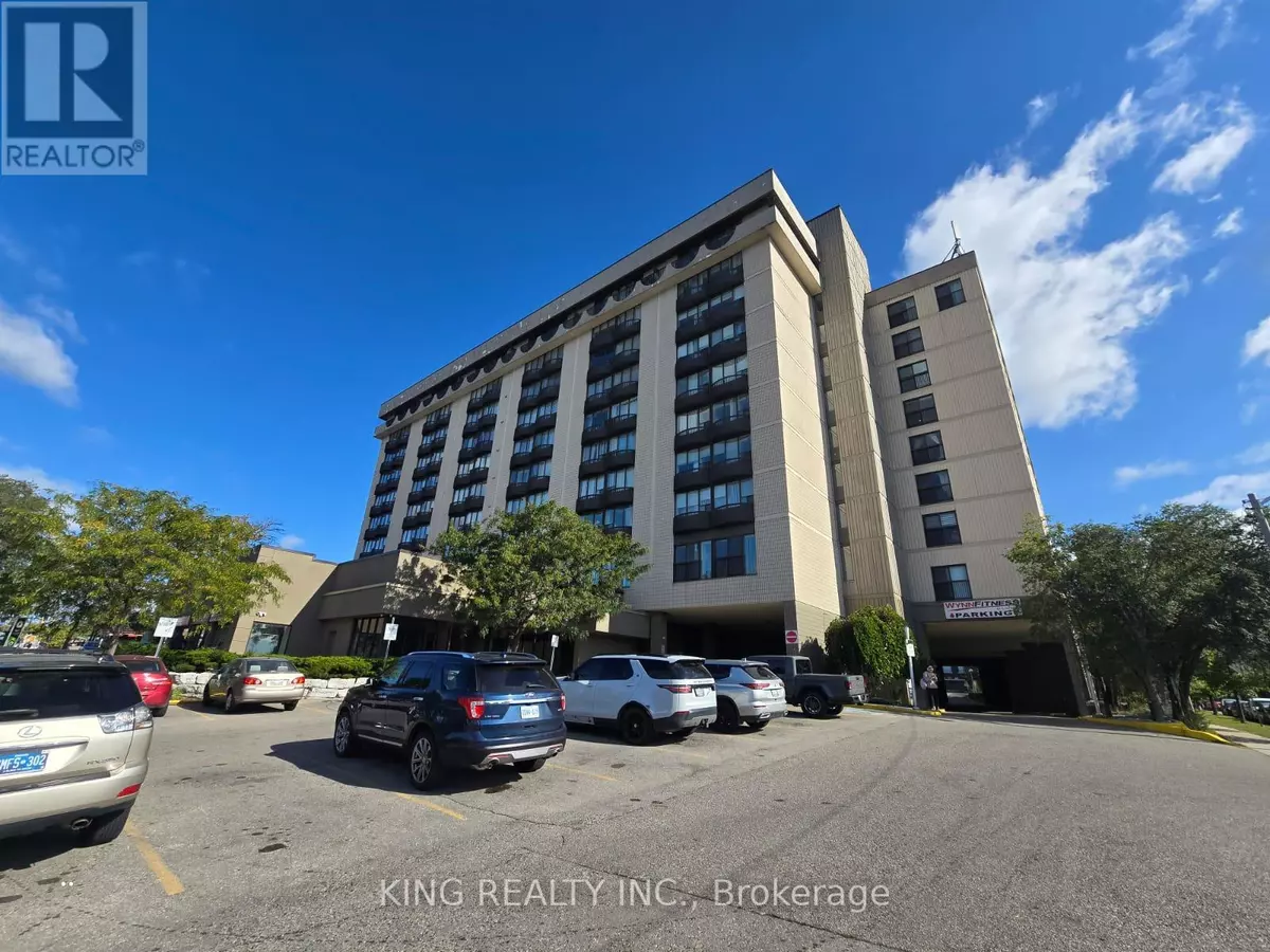 Toronto (downsview-roding-cfb), ON M3M2E9,2737 Keele ST #829