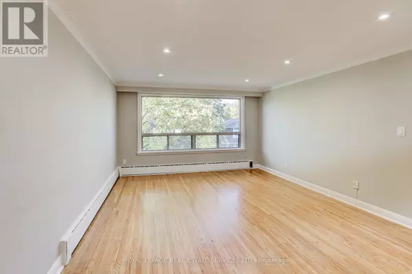 Toronto (high Park North), ON M6P2H6,315A Indian Grove #3rd Flr