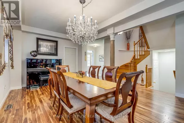 Oakville (river Oaks), ON L6H6R9,2576 LONGRIDGE CRESCENT