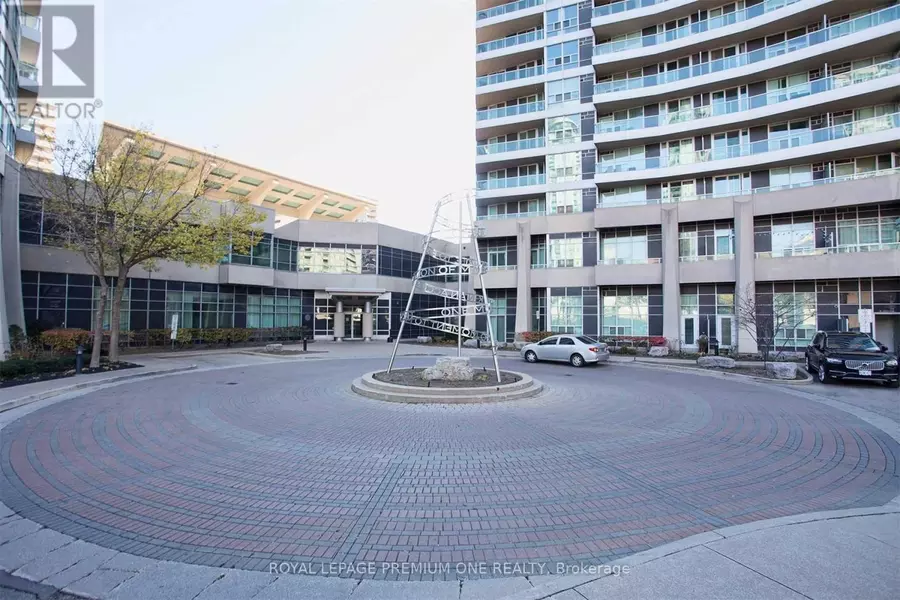 33 Elm DR #303, Mississauga (city Centre), ON L5B4M2