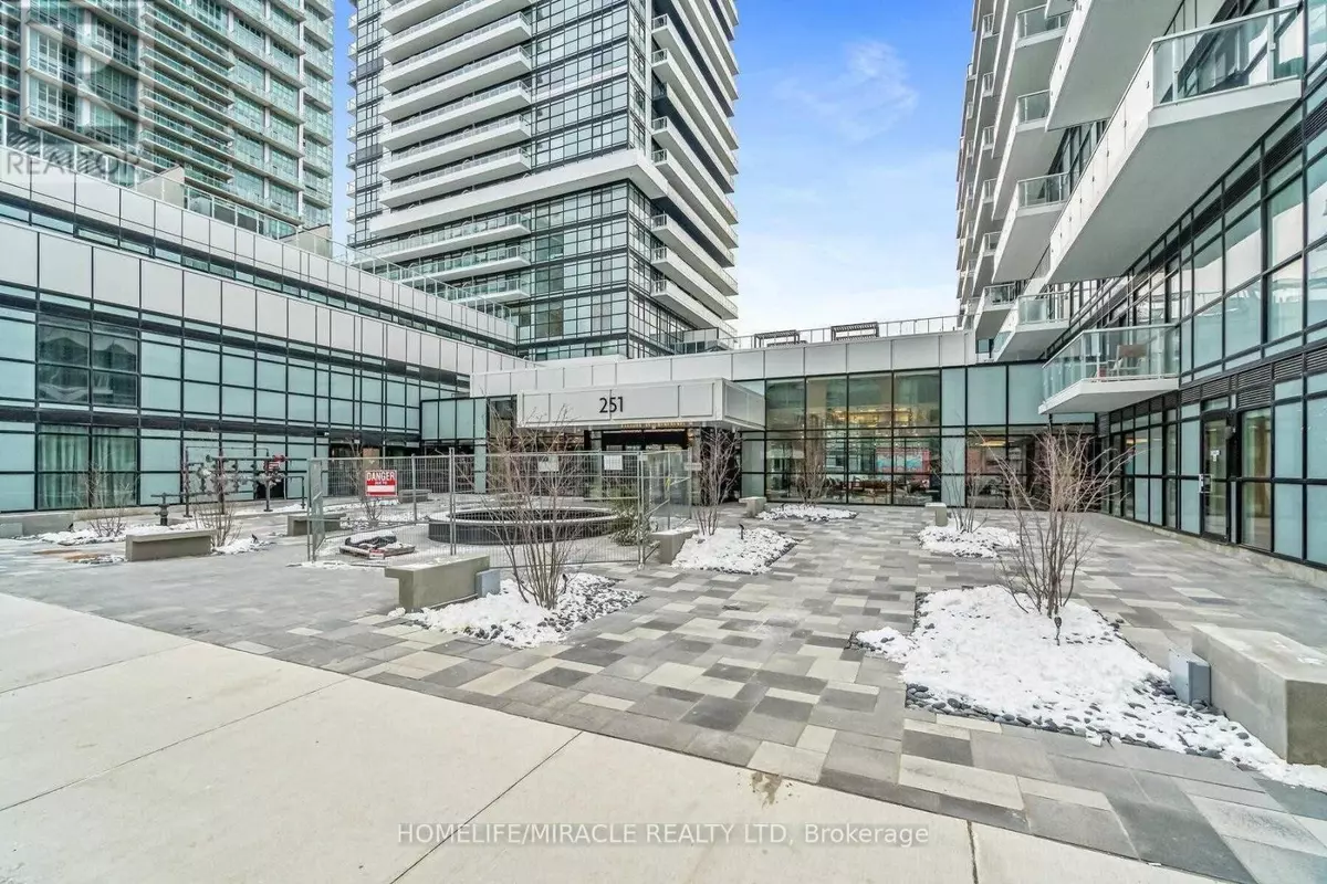 Toronto (mimico), ON M8Y4G9,251 Manitoba ST #425