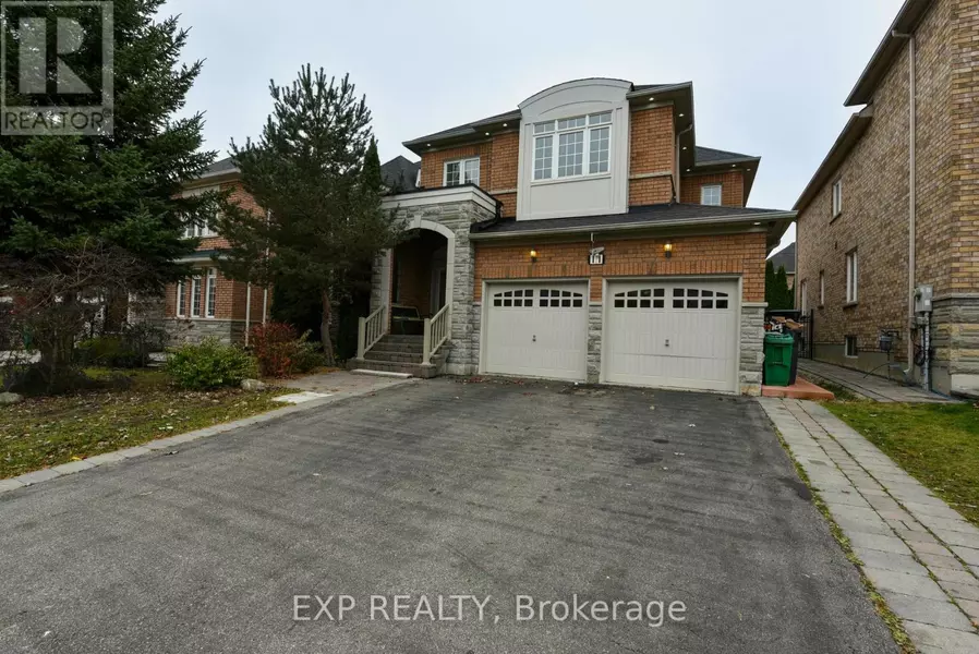 11 CAIRNBURG DRIVE, Brampton (vales Of Castlemore), ON L6P1X3