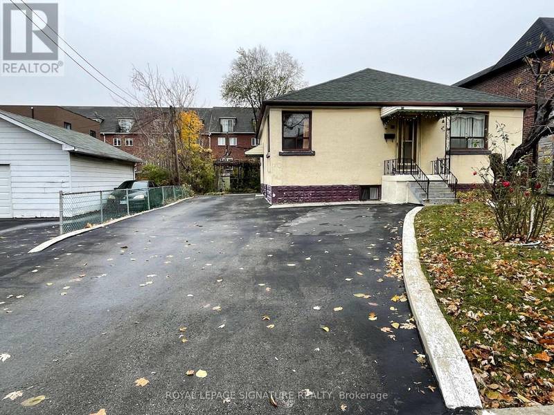 17 ALAN AVENUE, Toronto (mimico), ON M8Z3Y5