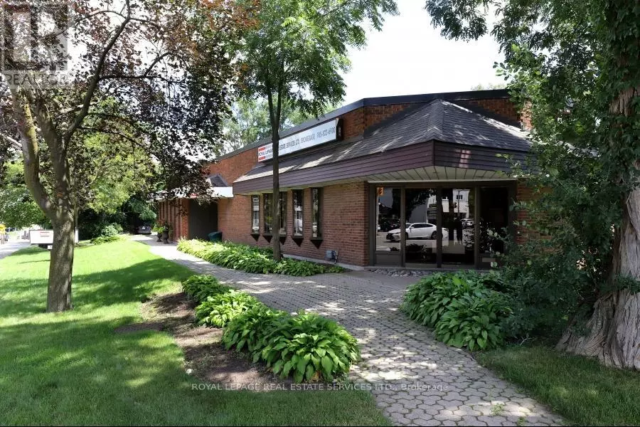 1654 LAKESHORE ROAD W, Mississauga (clarkson), ON L5J1J3