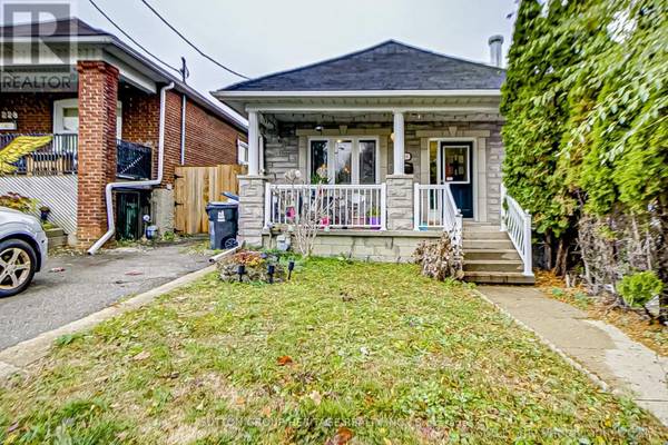 230 GILBERT AVENUE, Toronto (caledonia-fairbank), ON M6E4W5