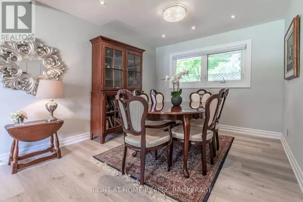 Oakville (iroquois Ridge South), ON L6H2J9,1337 Elgin CRES #Main