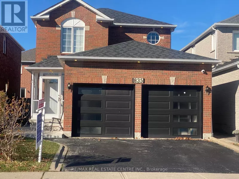 835 STONEBRIDGE AVENUE, Mississauga (east Credit), ON L5V2L1