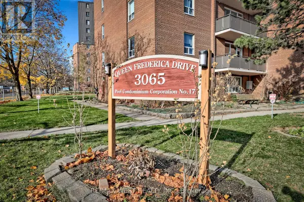 Mississauga (applewood), ON L4Y3A3,3065 Queen Frederica DR #707