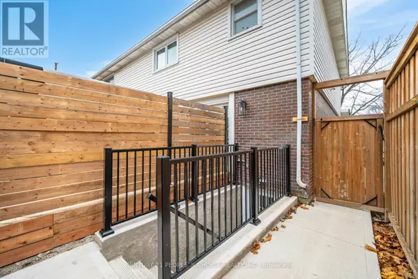 Mississauga (meadowvale), ON L5N1X4,6286 STARFIELD CRESCENT