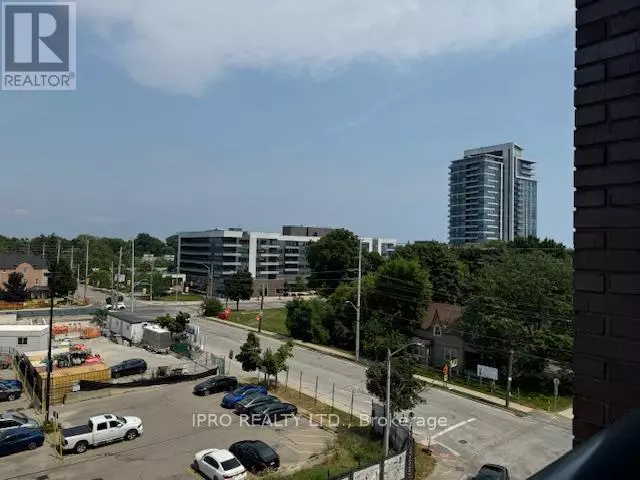 Mississauga (port Credit), ON L5G3G1,28 Ann ST #405