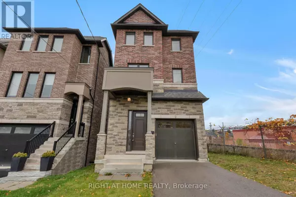 2 HELEN AVENUE, Toronto (caledonia-fairbank), ON M6N2B4