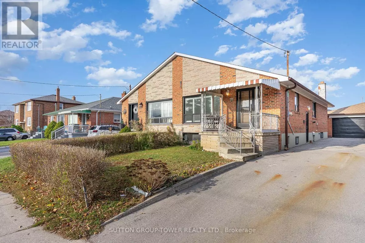 Toronto (glenfield-jane Heights), ON M3L1M9,126 GILTSPUR DRIVE