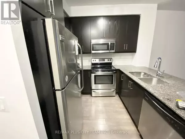 Toronto (downsview-roding-cfb), ON M3M0B3,15 James Finlay WAY #1119