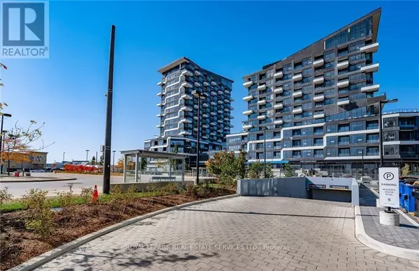 Oakville (uptown Core), ON L6H3R6,297 Oak Walk DR #1302