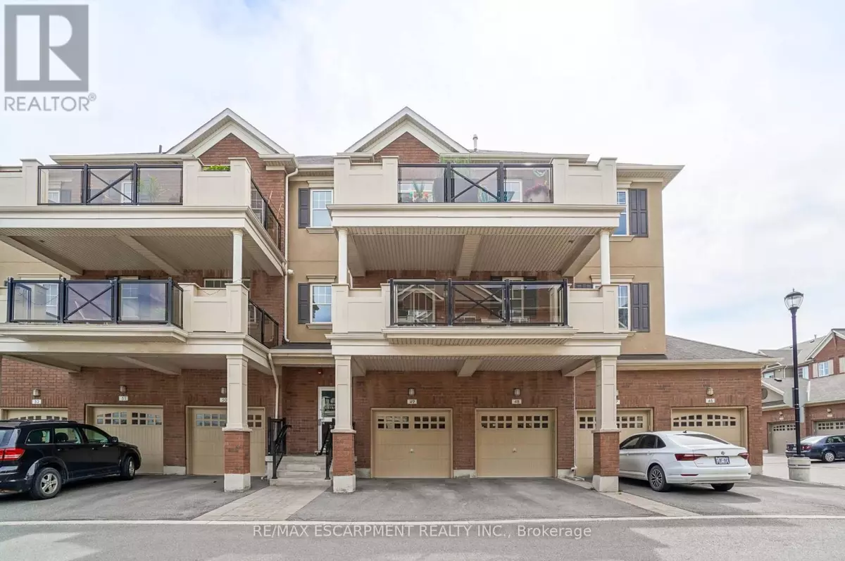 Oakville, ON L6H0L2,263 Georgian DR #211