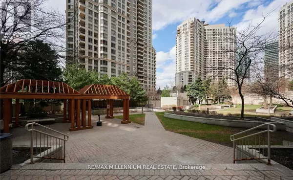 Mississauga (city Centre), ON L5B3Z9,325 Webb DR #504