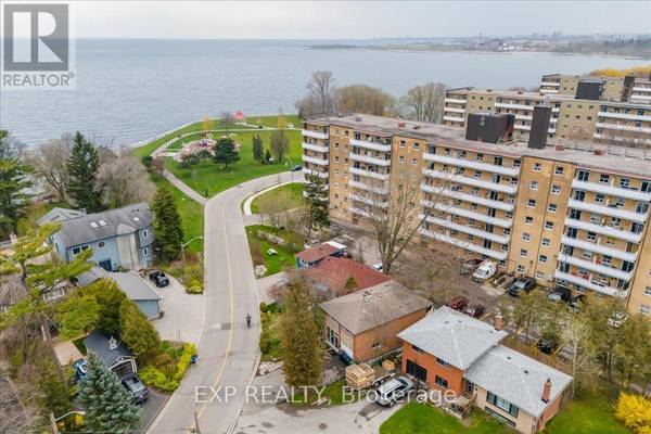 208 LAKE PROMENADE, Toronto (long Branch), ON M8W1A8