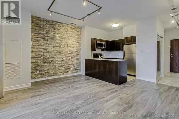 Toronto (downsview-roding-cfb), ON M3M0A3,2772 Keele ST #101