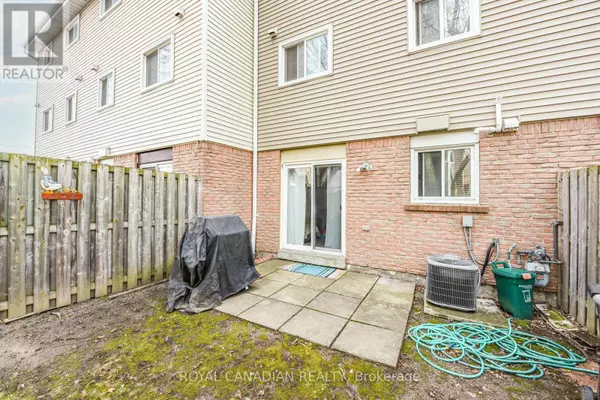 Brampton (southgate), ON L6T4C4,47 Ellis DR North #47