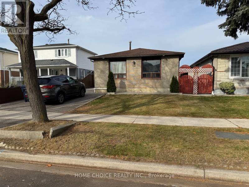 12 SULTAN POOL DRIVE, Toronto (west Humber-clairville), ON M9V4H2