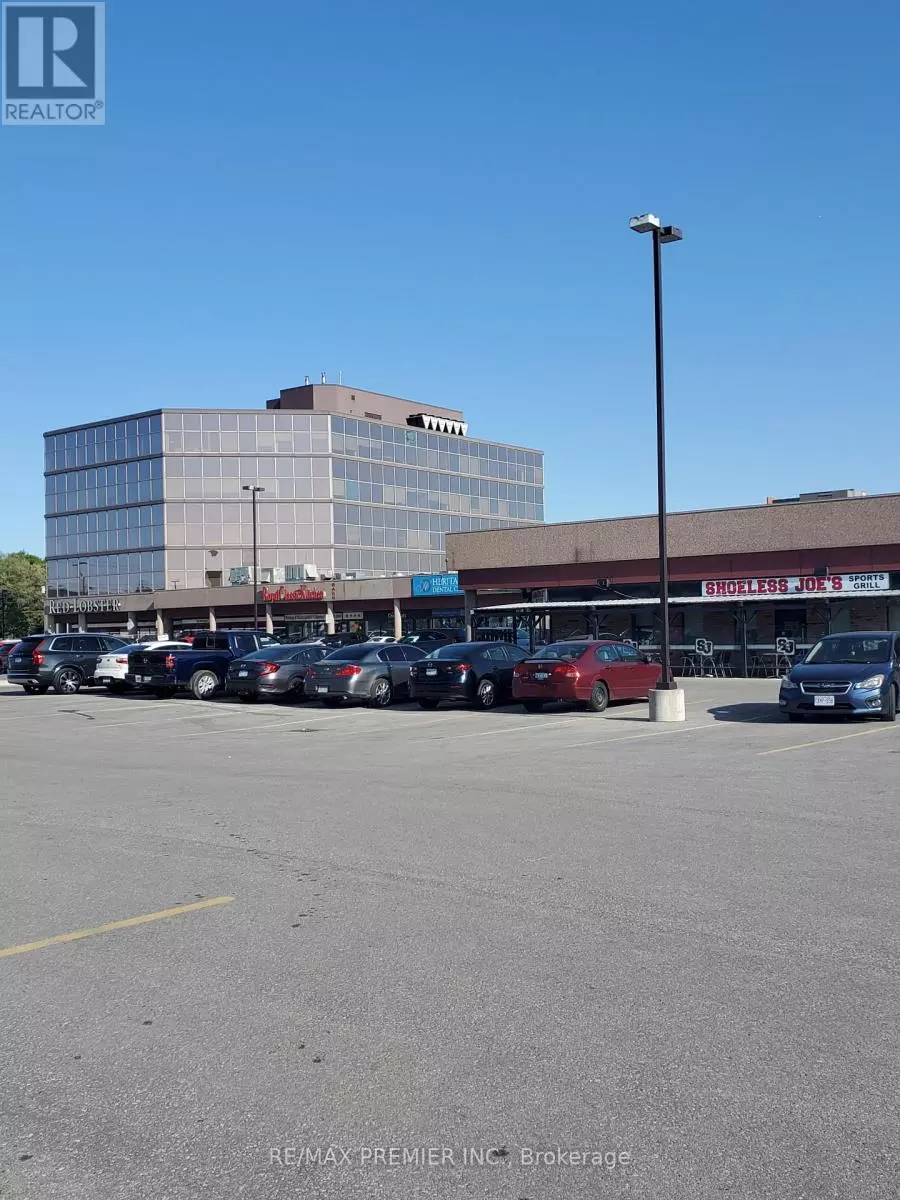 Toronto (yorkdale-glen Park), ON M6A2T3,3250 Dufferin ST #2