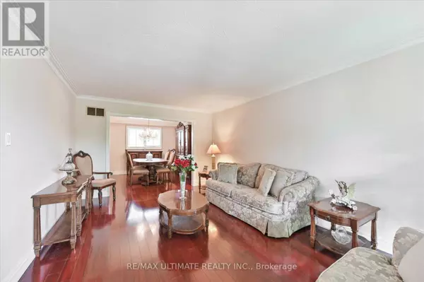 Mississauga (lakeview), ON L4Y3Y7,2321 HARCOURT CRESCENT