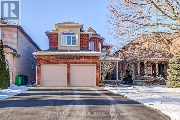 6 COLLINGWOOD AVENUE, Brampton (snelgrove), ON L7A2E5