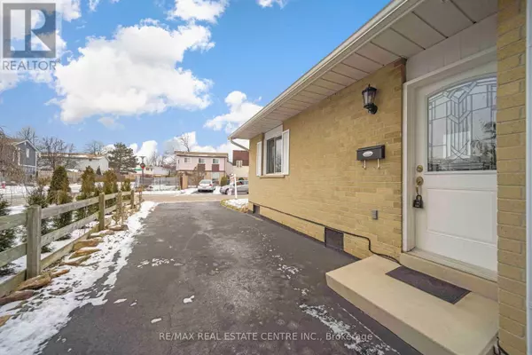 17 HALEY COURT, Brampton (central Park), ON L6S1N6