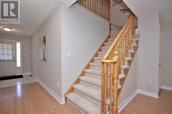 Oakville (iroquois Ridge North), ON L6H6S5,355 RAVINEVIEW WAY