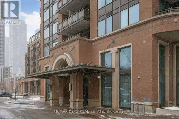 Mississauga (city Centre), ON L5B0C6,385 Prince Of Wales DR #321