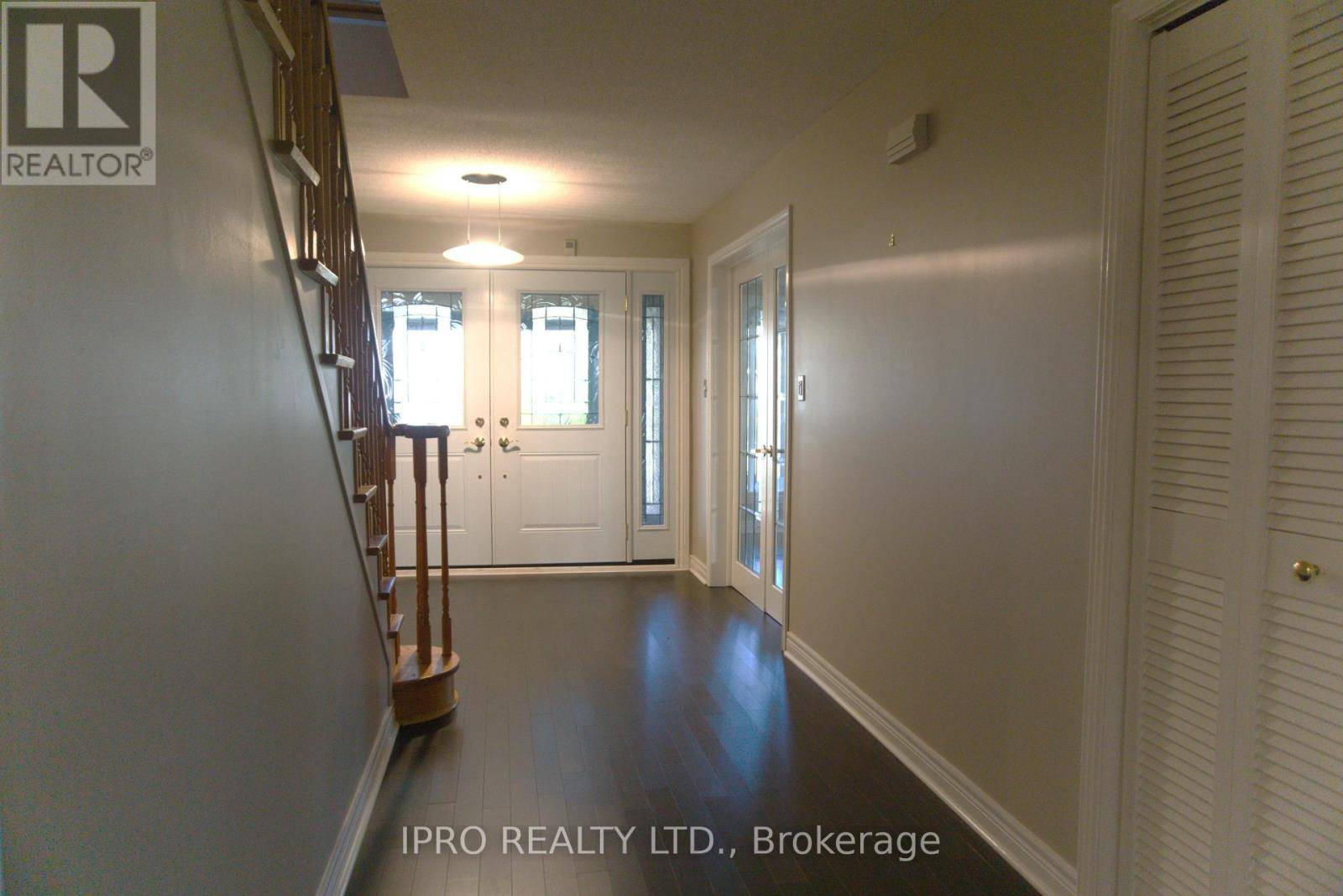 Mississauga (cooksville), ON L5B2E8,2326 KENBARB ROAD