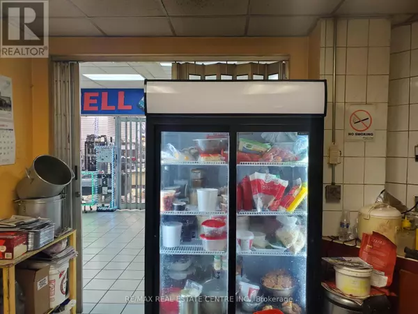 Mississauga (cooksville), ON L5A4K3,2580 Shepard AVE #8