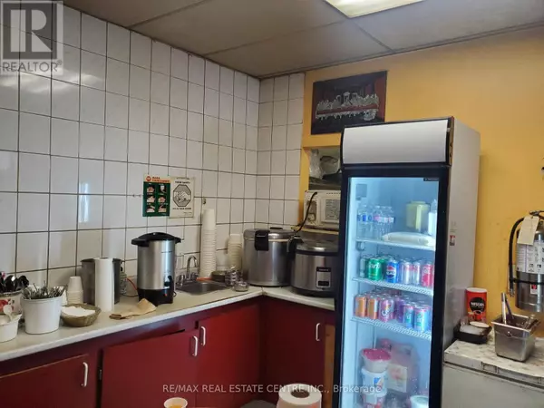 Mississauga (cooksville), ON L5A4K3,2580 Shepard AVE #8