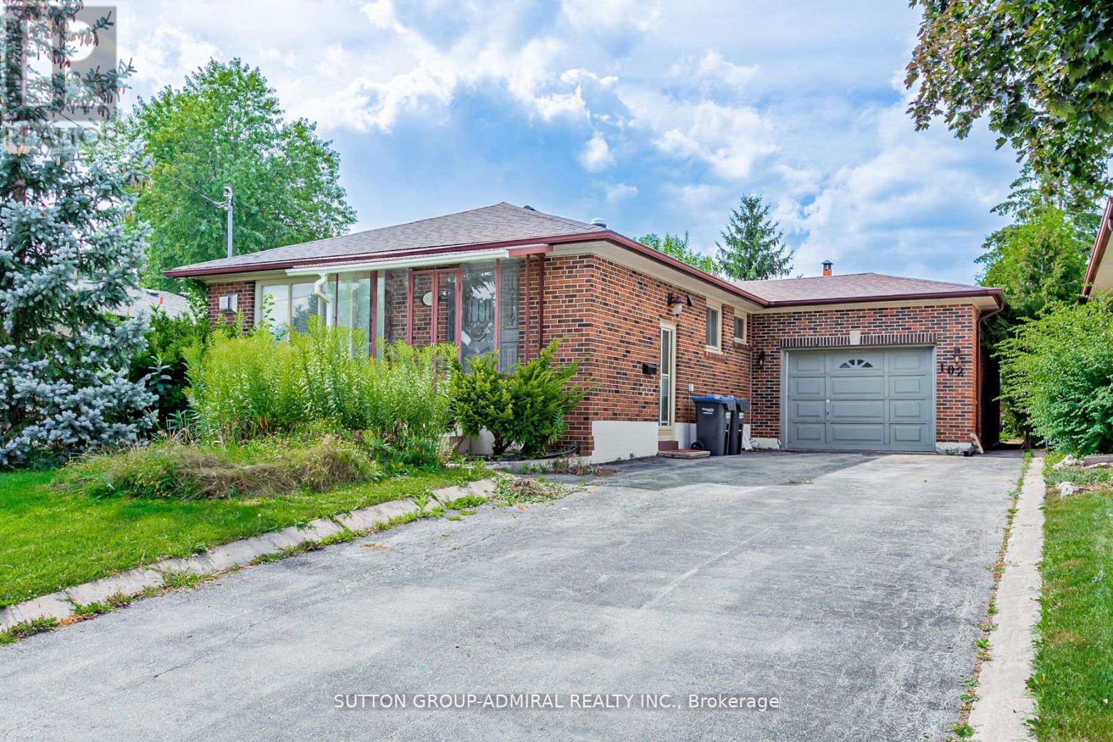 102 Cornwall RD #Upper, Brampton (bram East), ON L6W1N8
