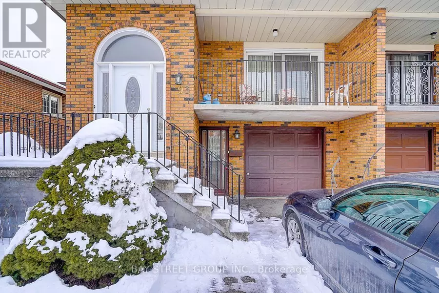 93 ANTIGUA ROAD, Mississauga (cooksville), ON L5B2T8