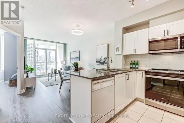 Mississauga (city Centre), ON L5B0B9,3504 Hurontario ST #608