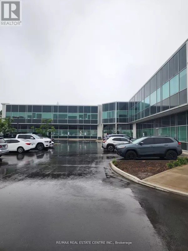 Mississauga (gateway), ON L5S0A8,30 Topflight DR #2A