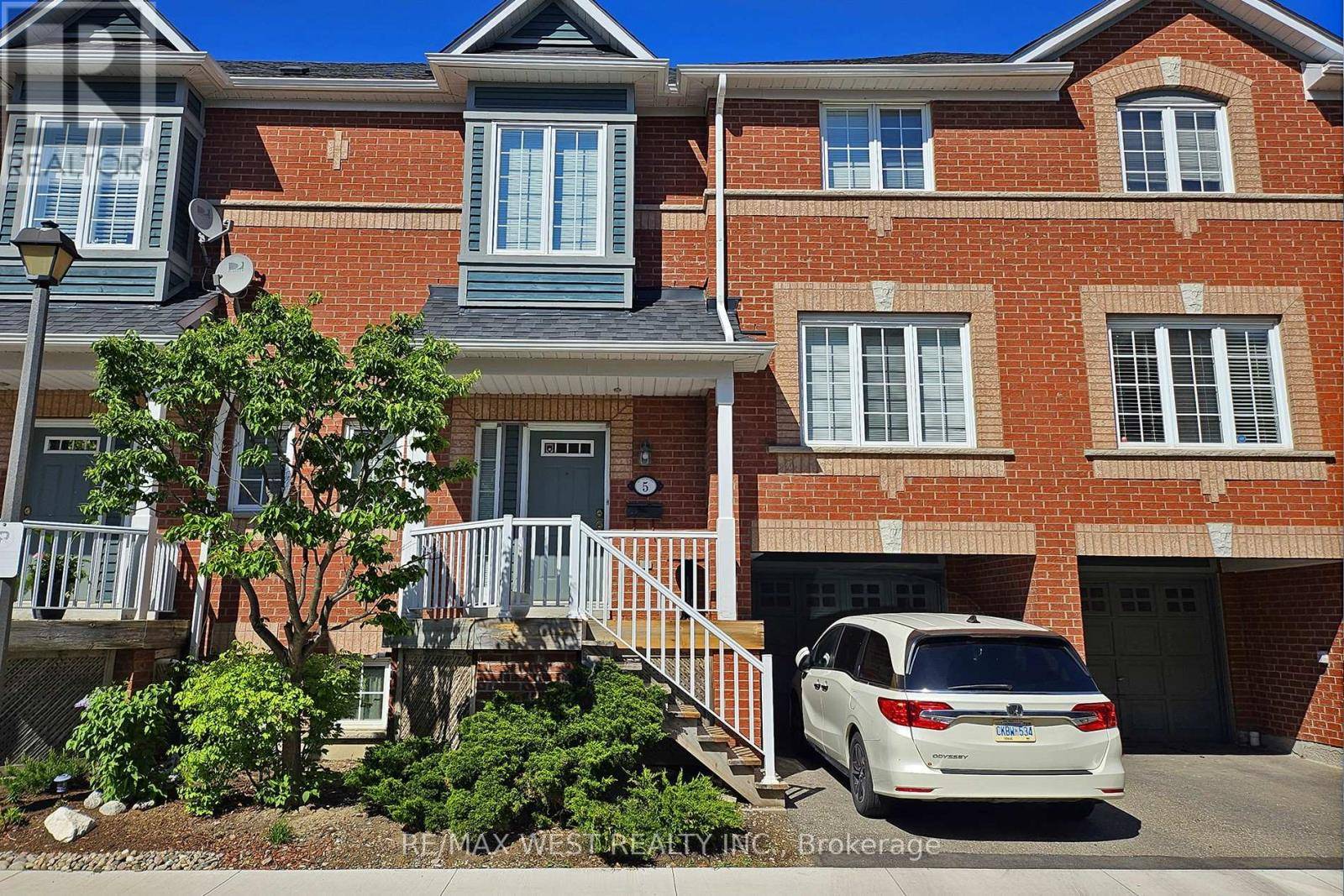 5031 East Mill RD #5, Mississauga (east Credit), ON L5V2M5