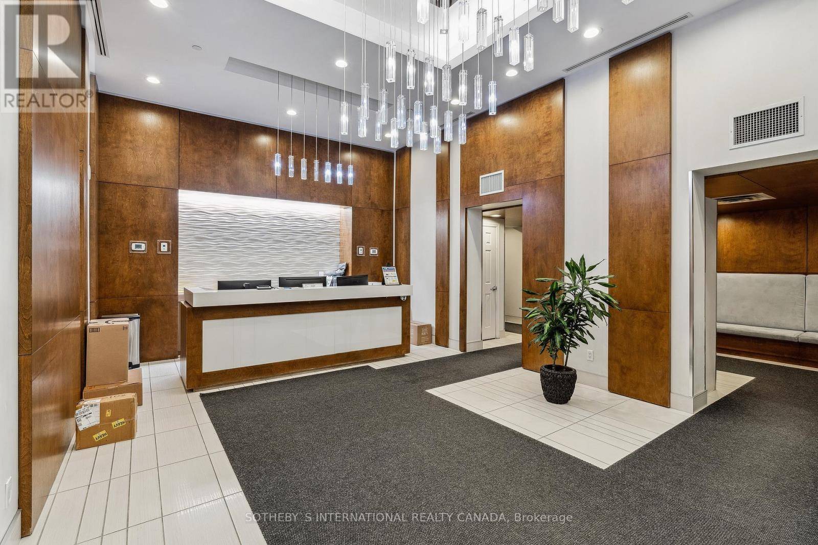 Toronto (mimico), ON M8V0C2,2212 Lake Shore BLVD West #1803