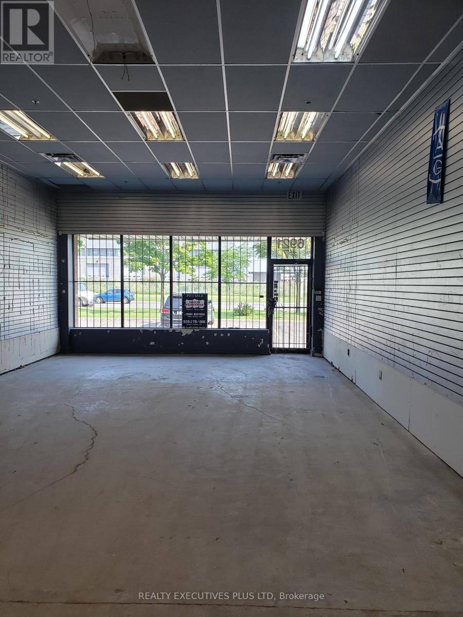 Toronto (west Humber-clairville), ON M9W6T5,6921 Steeles AVE West ##7