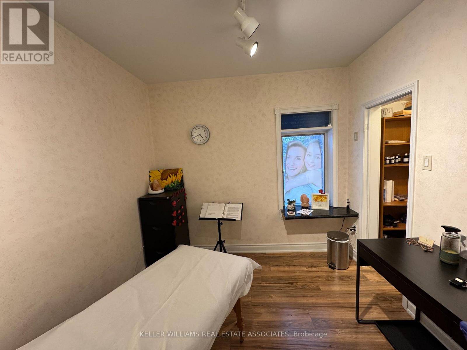Mississauga (mineola), ON L5G3H7,1553 Hurontario ST #207