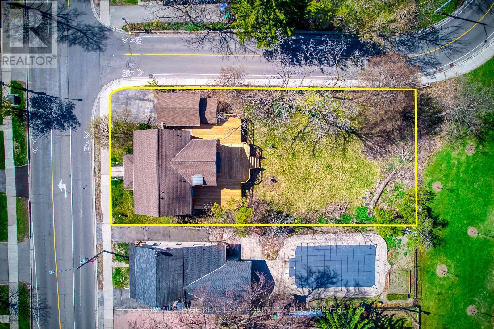 Mississauga (streetsville), ON L5M1M3,317 QUEEN STREET S