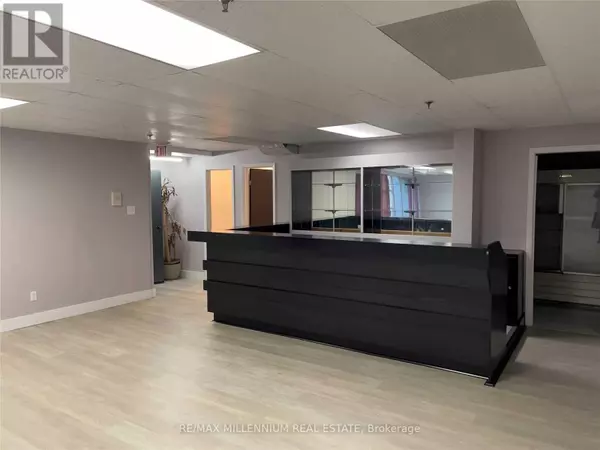 Toronto (brookhaven-amesbury), ON M6M5G3,130 Industry ST #22