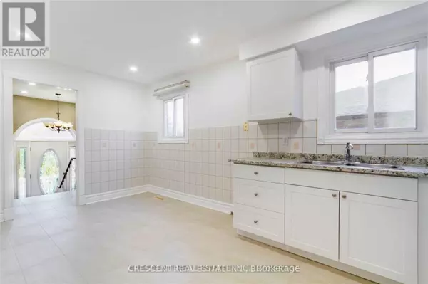 Mississauga (rathwood), ON L4Z1C9,4036 Dunmow CRES #Upper